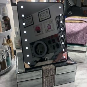 Vanity light desk